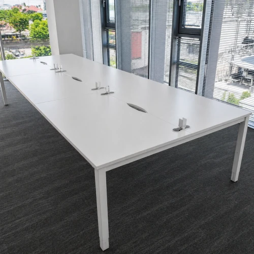 ChatGPT Image 27 kwi 2026, 10_26_43.png